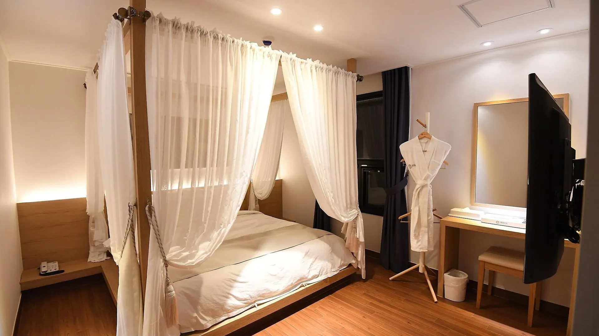 Illroy Resort Busan 3*,